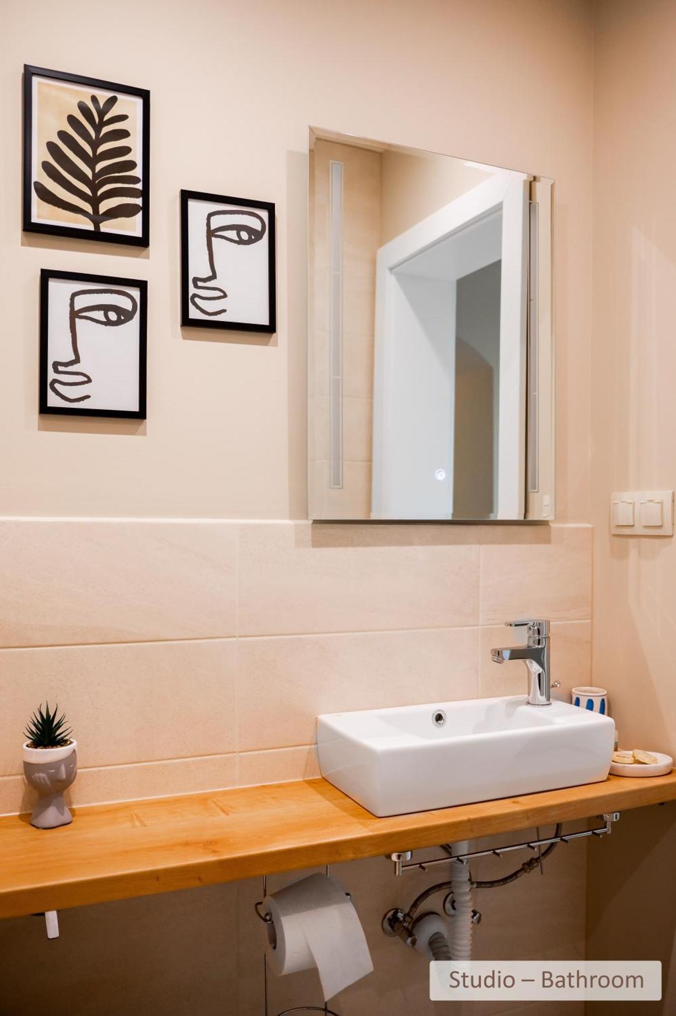 סופיה Super Central Stylish Suite & Studio With Shared Terrace By Flat Mаnager מראה חיצוני תמונה
